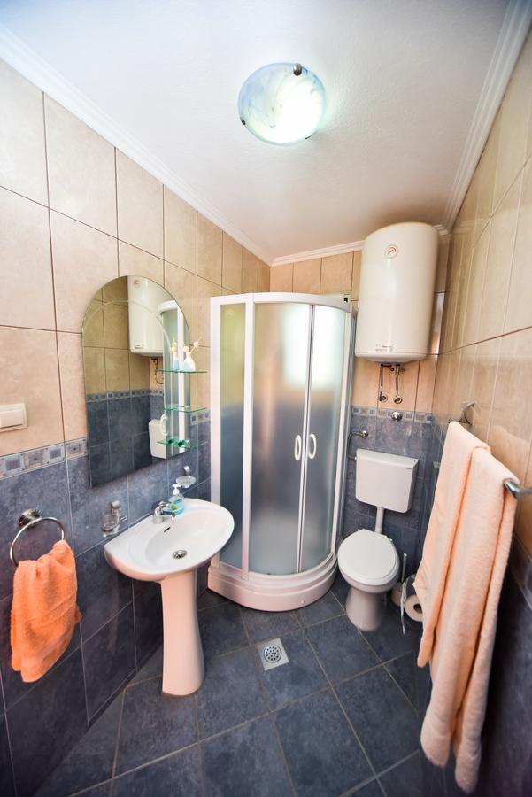 Apartmani Stanisic Čanj Exteriör bild