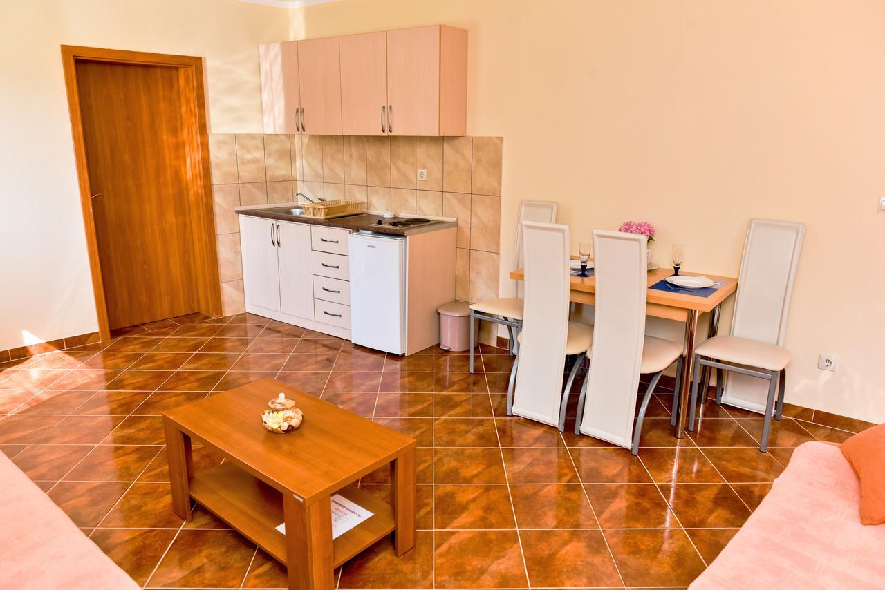 Apartmani Stanisic Čanj Exteriör bild
