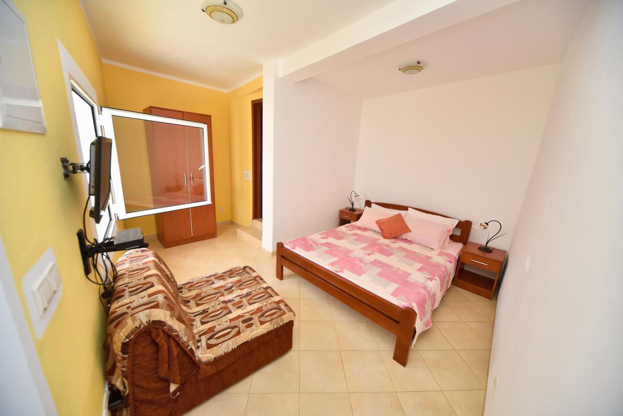 Apartmani Stanisic Čanj Exteriör bild